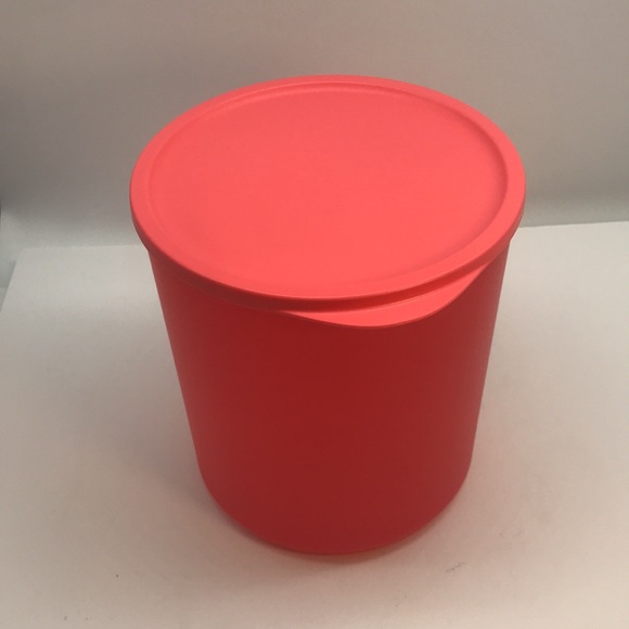 Tupperware Round Container Set of 4 Ideal for Refrigerator & microwave - Picture 4 of 12